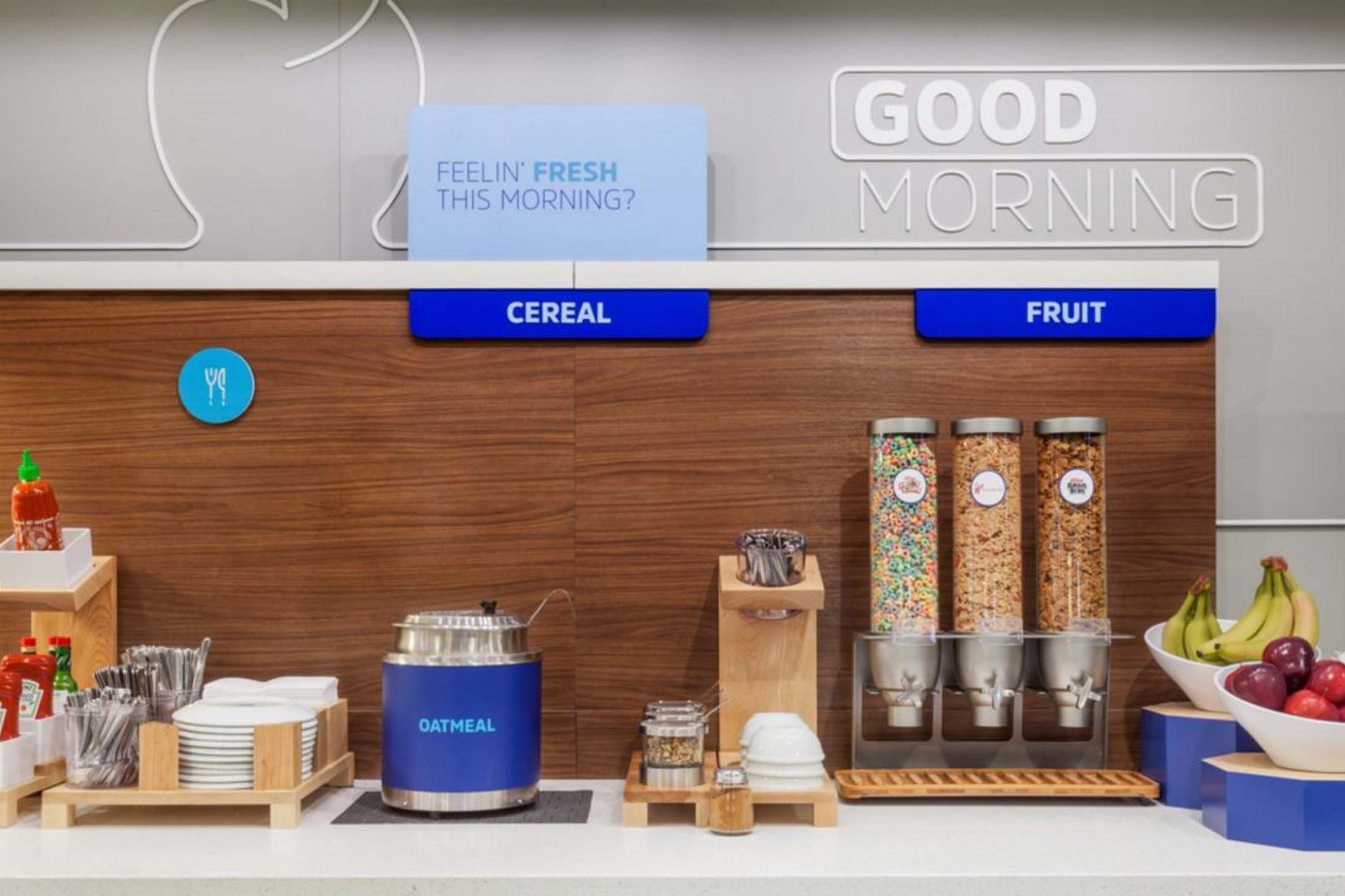 Holiday Inn Express Vancouver North By Ihg Extérieur photo