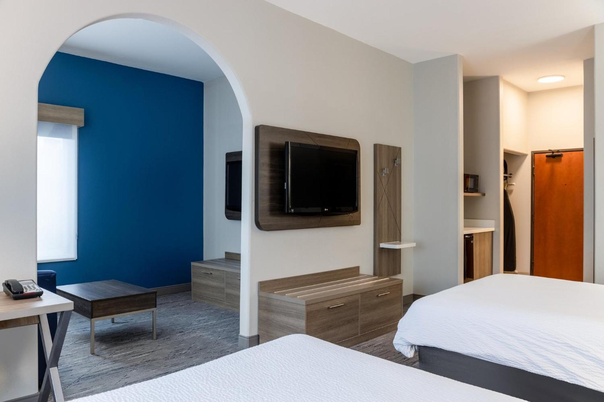 Holiday Inn Express Vancouver North By Ihg Extérieur photo